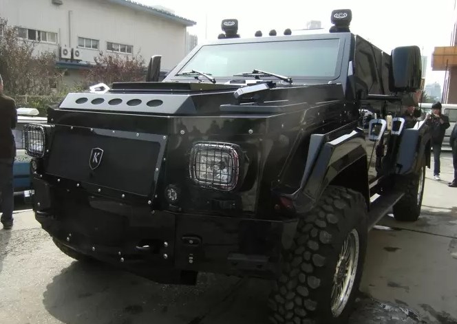 别总因为加不满油就嫌弃这款1500万的豪车了，它也不好洗呀！