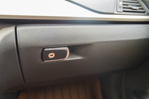 宝马316i有17款的吗,宝马316i值不值得入手