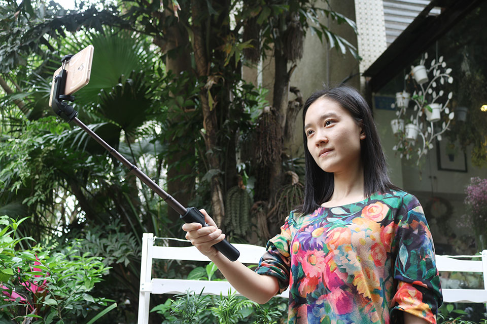 荣耀手机蓝牙自拍杆推荐,荣耀三脚架自拍杆无线版