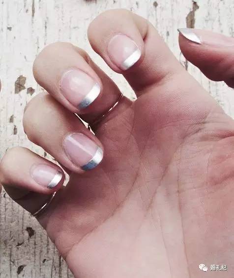 新娘美甲裸色系短甲,最近新娘美甲火爆款