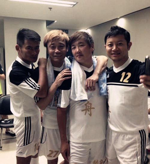 他的这粒进球,中国足坛百年难得一见!现在最爱之事:给歌王喂饼