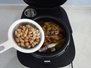 花生炖猪蹄的做法,花生炖猪蹄的做法孕妇