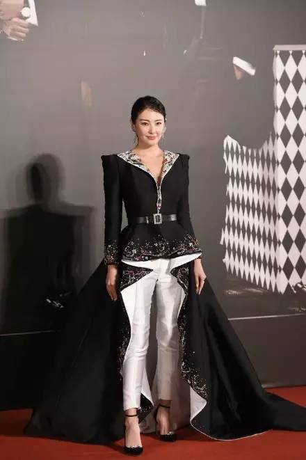 金像奖|她们没有摘得影后,却靠唇色突围了黑裙阵营!