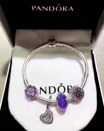 一入门窗深似海下一句是什么,一入侯门深似海三个字