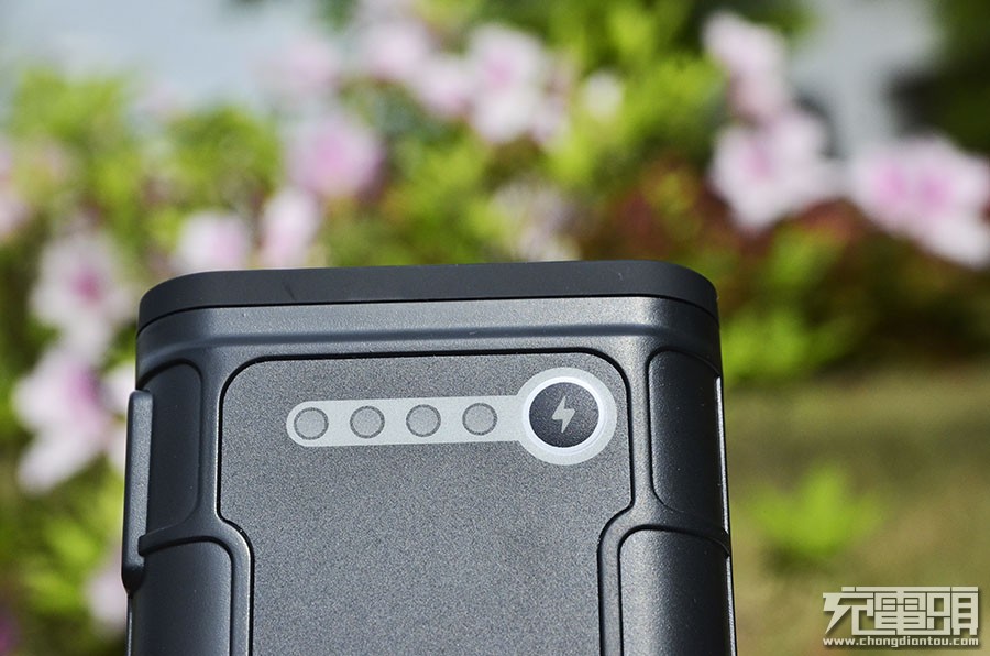 黑匣子什么时候启动,黑匣子只能坠海才能启动吗