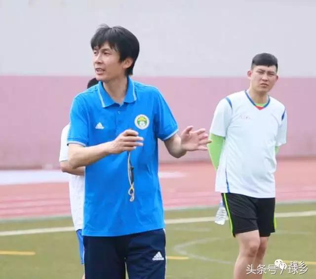 梅州足协教练训练,在梅州找哪位教练学车好