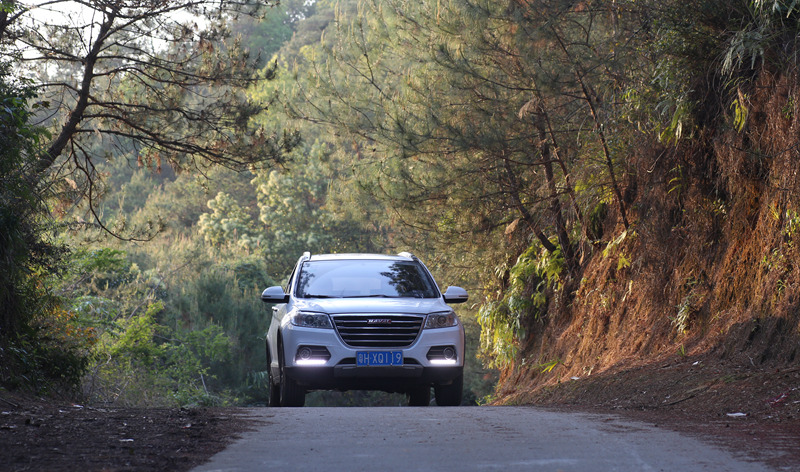 2017款哈弗h6红标2.0t智尚版评测,哈弗h62017款红标1.5t精英型油耗