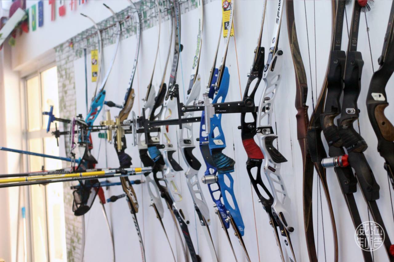 或许你也喜欢射箭？连续射击一个小时，腰不酸腿不疼！