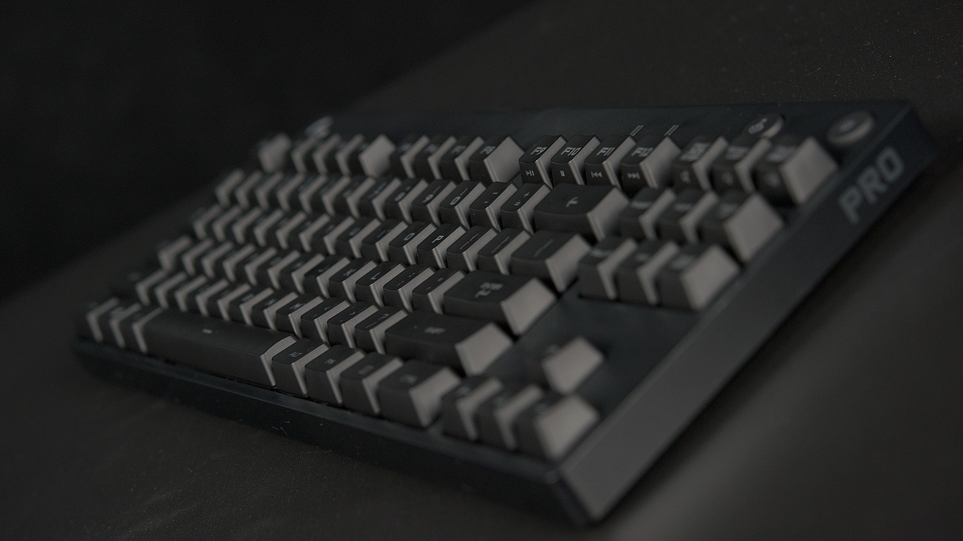 罗技无线键鼠电竞套装推荐,罗技键盘pro评测