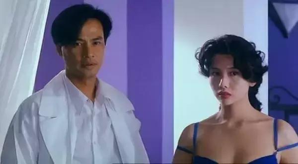 周润发同学，演了一辈子黑老大，向华强不敢惹他，爱妻爱家好男人