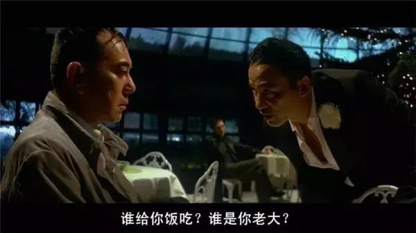 周润发同学，演了一辈子黑老大，向华强不敢惹他，爱妻爱家好男人