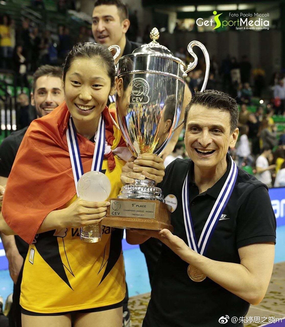 事不过三朱婷夺海外首冠!接班刘翔李娜征服世界一句话感动国人