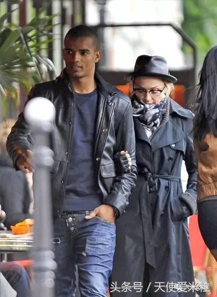 嘴上不说身体却挺诚实搞笑视频,心里害怕嘴上不说身体却很诚实