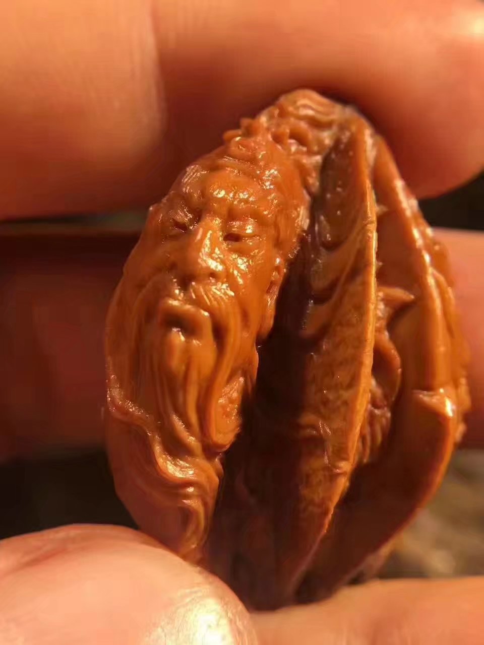 名垂千古的核雕,令人惊叹的核雕艺术