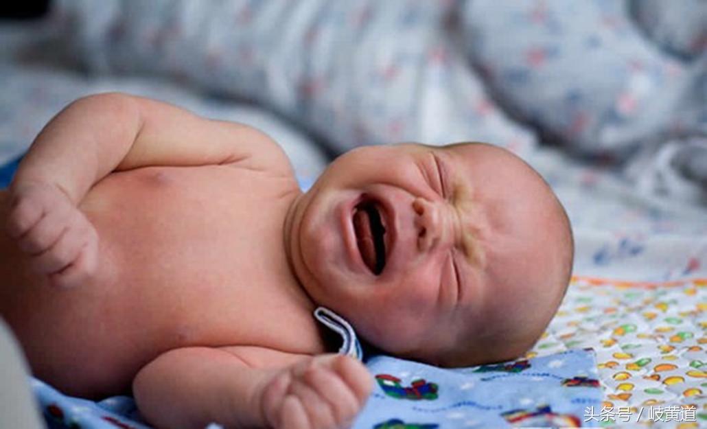 儿童寒战抽搐怎么处理,婴儿打寒战跟抽搐的对比视频
