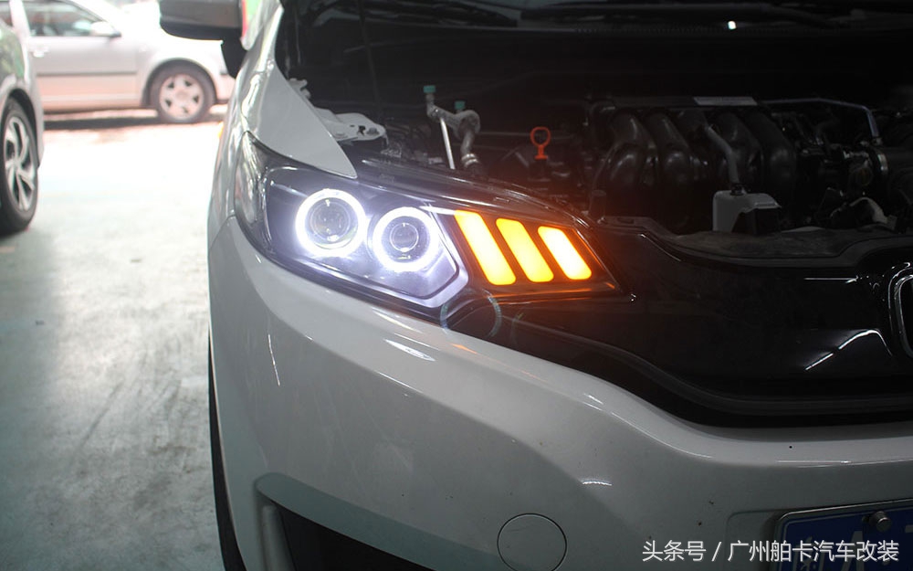 本田飞度三代gk5改装雾灯,三代飞度gk5改后视镜折叠