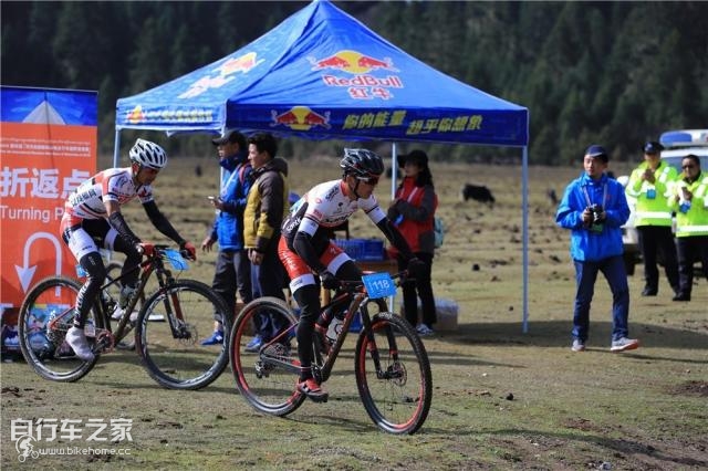 2017年第五届环巴松措骑行开始,第五届环巴松措骑行