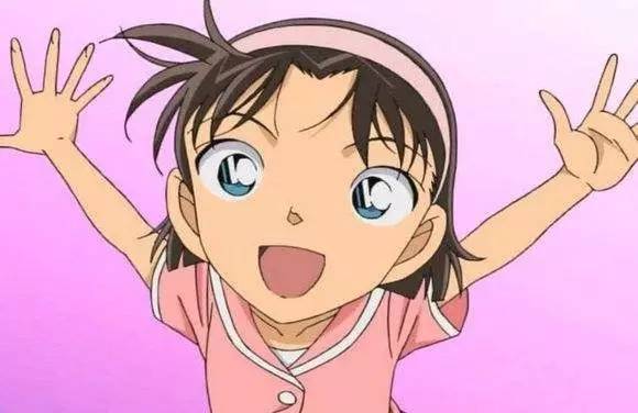 总有些妖孽被女孩子喜欢，柯南上辈子到底干了啥？