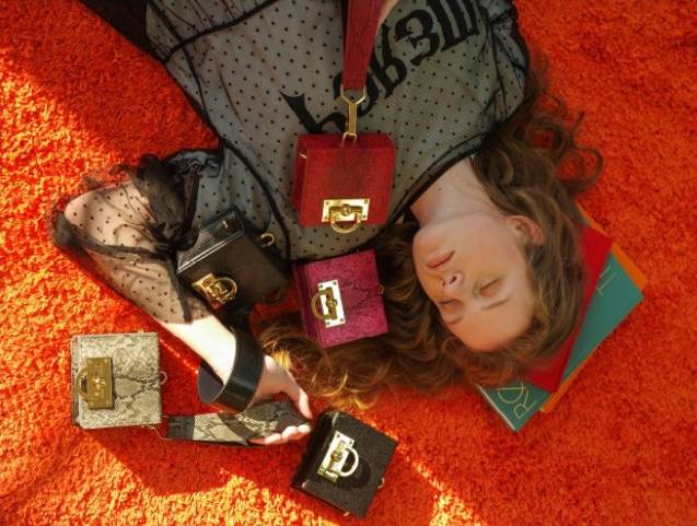 春夏好看实用的包包,告别臃肿绑出时尚感