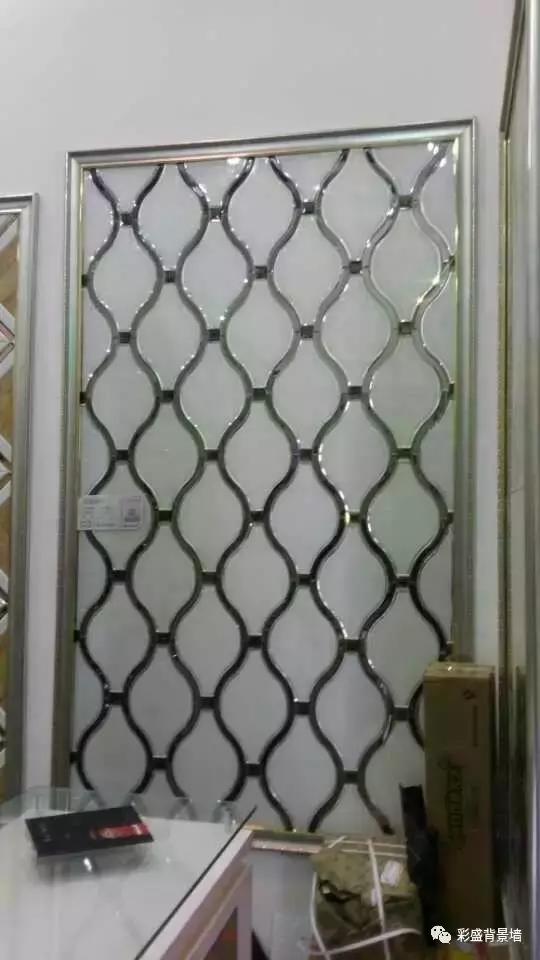 窗户纸镀膜玻璃的优缺点,镀膜玻璃与普通玻璃哪个在室外