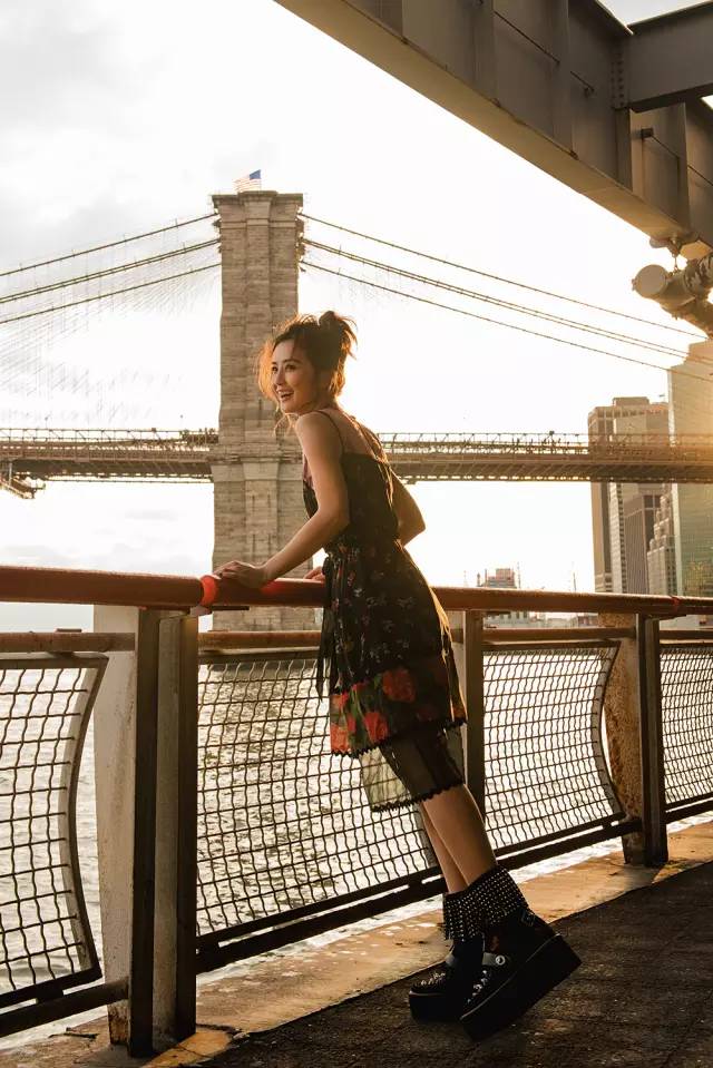 coach蔻驰春日新品,coach蔻驰明星直播