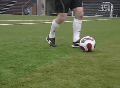 足球技巧长传,足球基本过人拉球技巧讲解