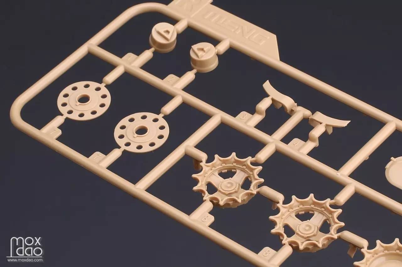 MENG出品的俄罗斯BMR-3M装甲扫雷车｜板件开盒