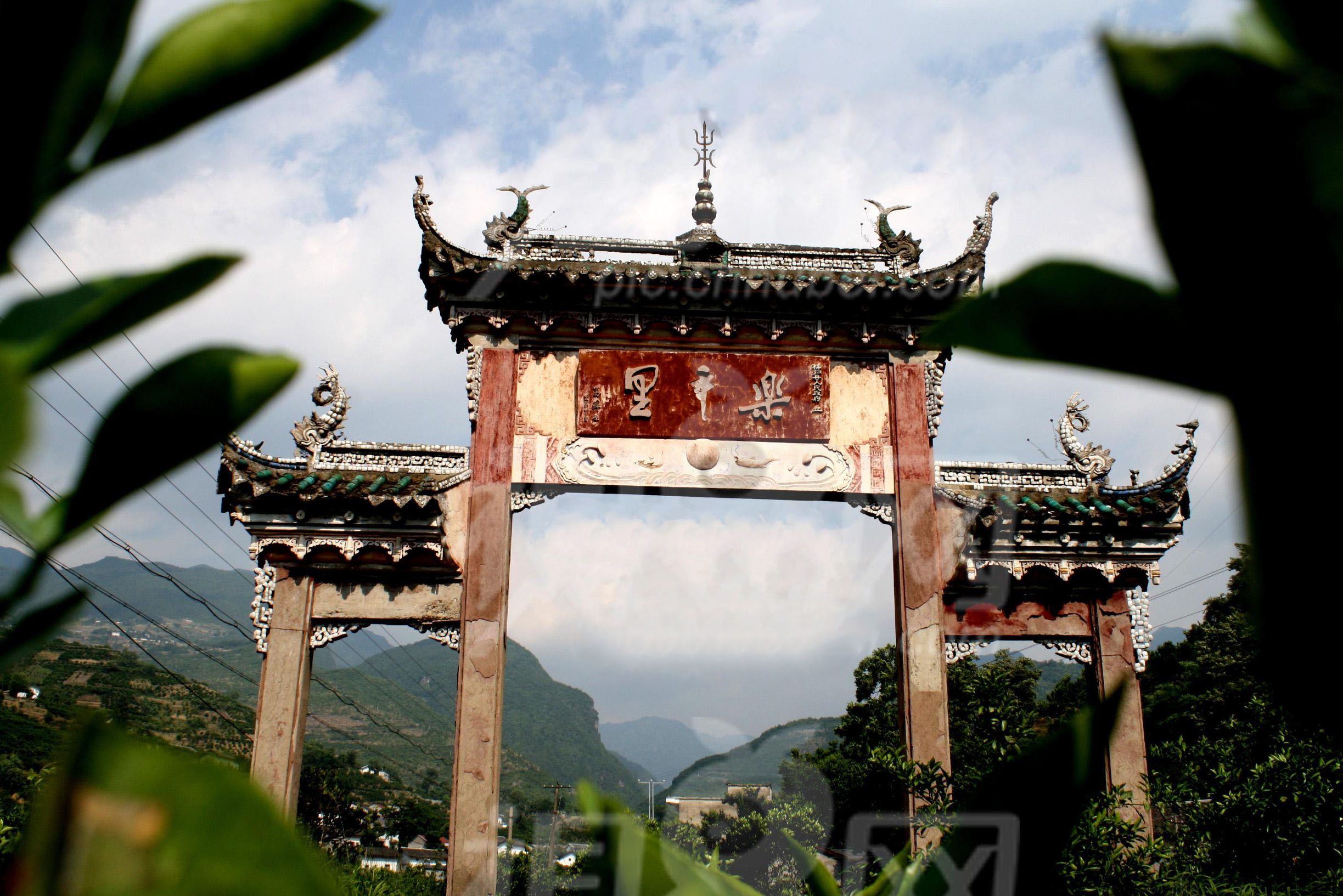 思美人屈原和张仪,思美人屈原爱碧霞还是莫愁