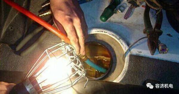 摩托车油箱凹了怎么修复,摩托车油箱凹陷如何处理