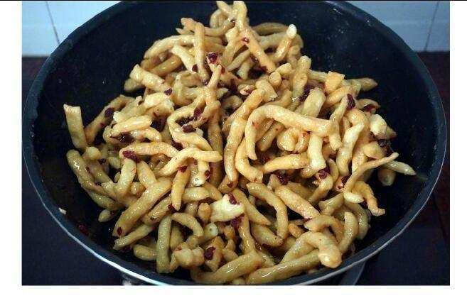 沙琪玛怎么做出来硬硬的,自己在家做的沙琪玛怎么那么硬呢