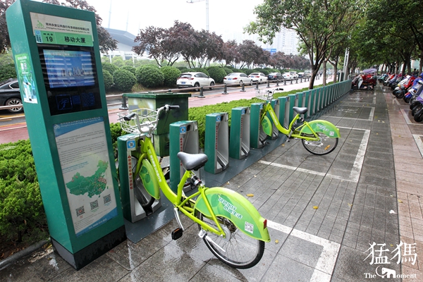 共享单车成为街头一景,共享单车成为一种时尚
