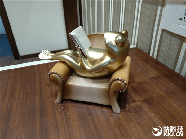 老外观看小米汽车之后的感受,老外赞叹中国美景反应视频