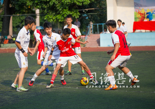 校园足球特色学校足球联赛,校园足球联赛展风采