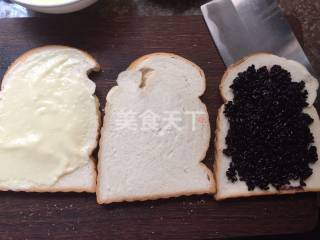 第四届烘焙大赛暨是爱吃节紫米奶酪包