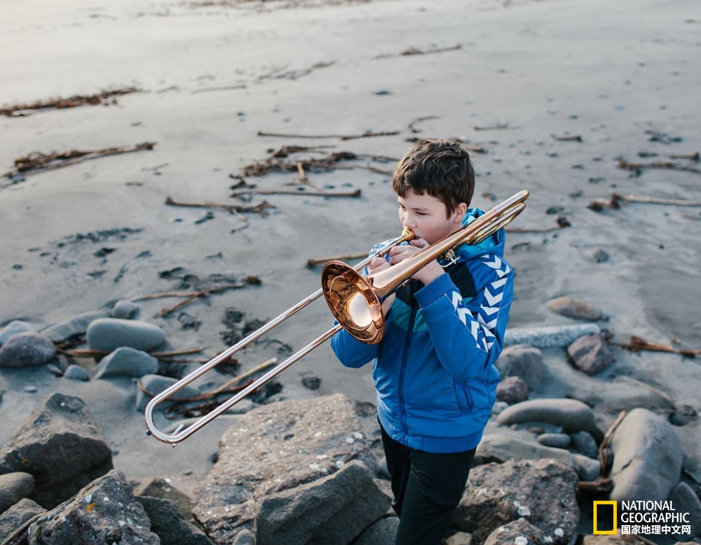 大西洋上的最美丽的小岛,大西洋上有一个苦逼的小岛