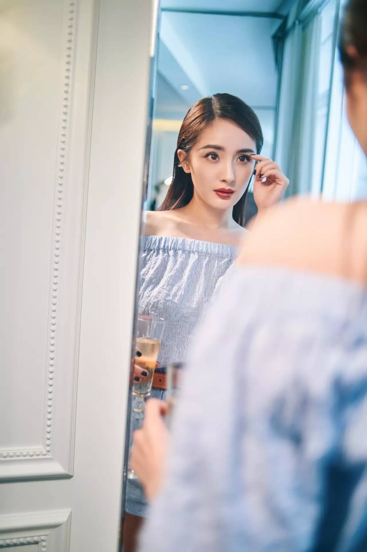 杨幂metgala红毯万寿牡丹现场,杨幂上红毯