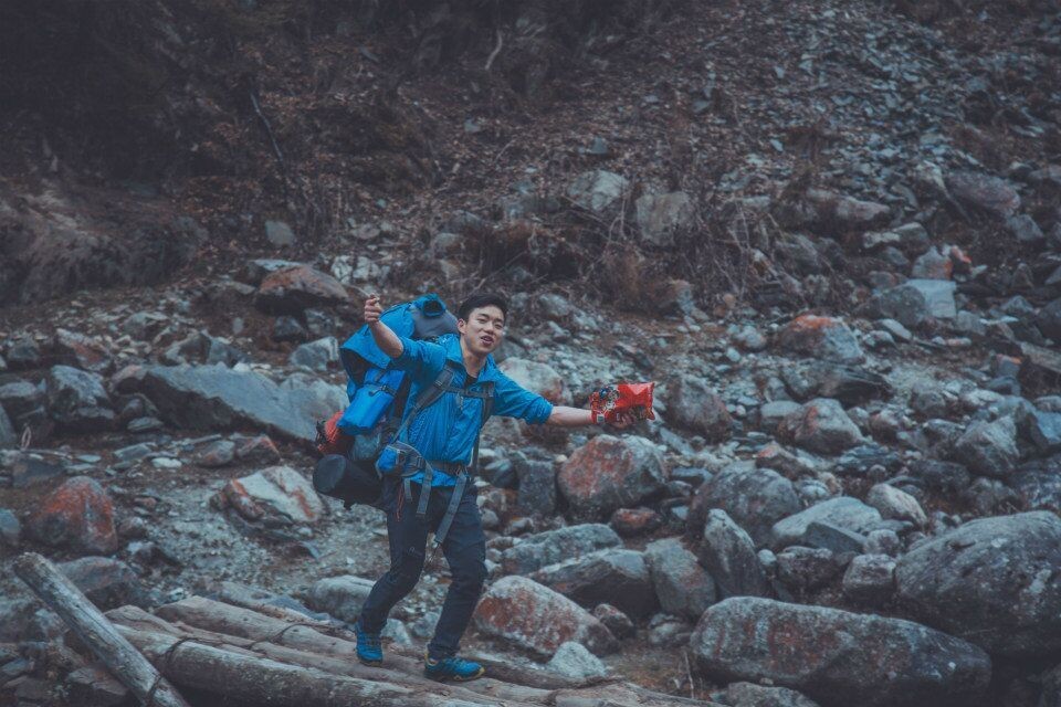 成体背包客带起包子重回甲尔猛措