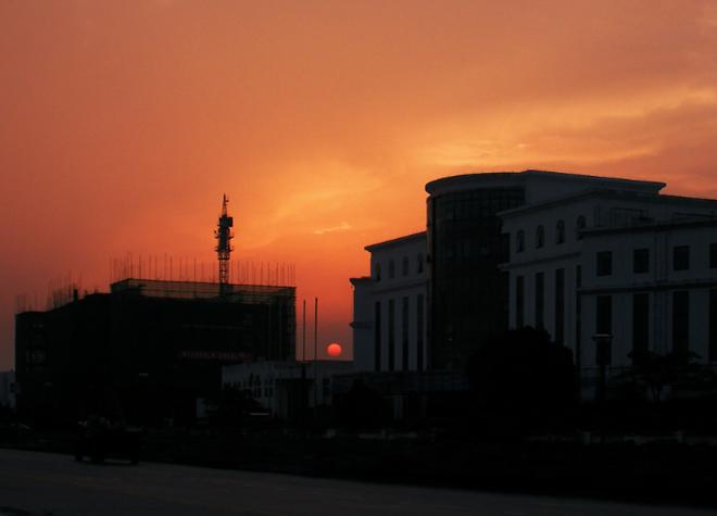 碧桂园和万科为什么有债务危机,碧桂园和万科债务