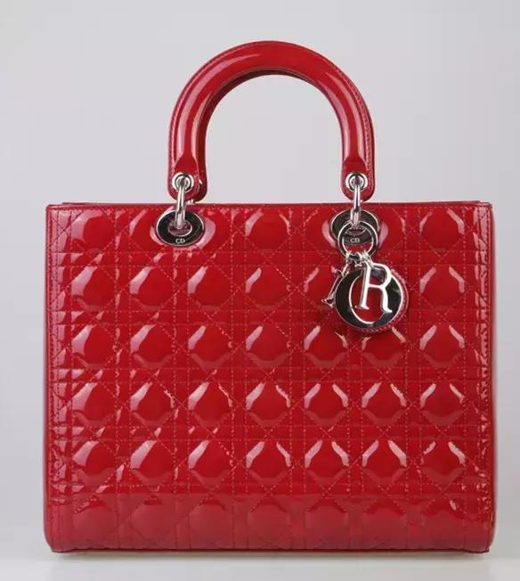 漆皮是不是很硬的,漆皮是人造革吗