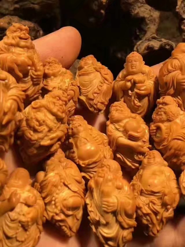 橄榄核雕刻十八罗汉手串名家,整身十八罗汉橄榄核雕
