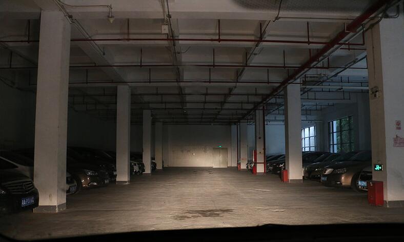 汽车换近光灯泡的步骤视频,别克凯越汽车换灯泡的步骤视频