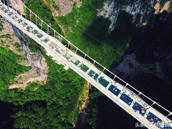 全国玻璃栈道旅游景点,中国十大玻璃栈道景点介绍