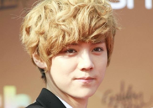 鹿晗中分发型图,男生都爱留中分