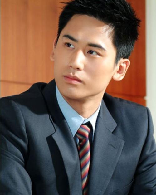 非科班出身从事影视行业,秋瓷炫与二叔于晓光