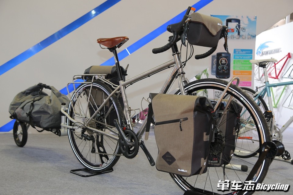 人潮爆拥——2017上海国际自行车展Dayone