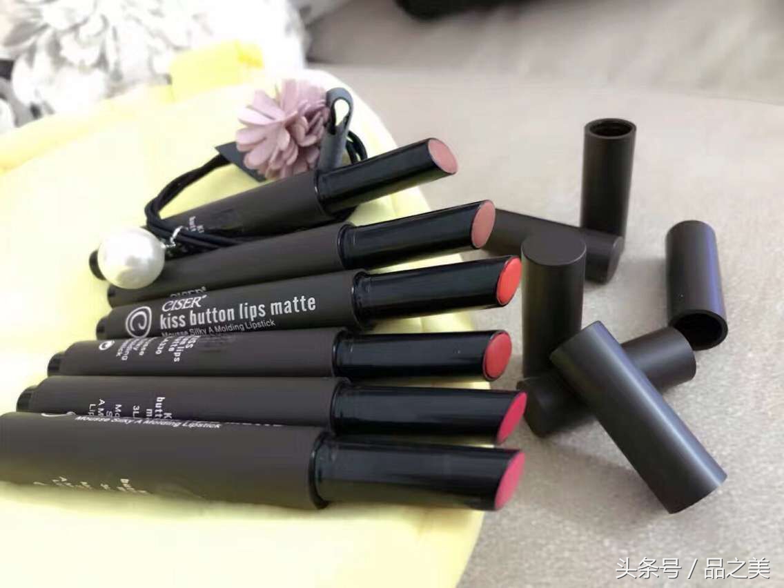 嬉色魅采按压口红笔怎么收回去?口红按不回去怎么办?