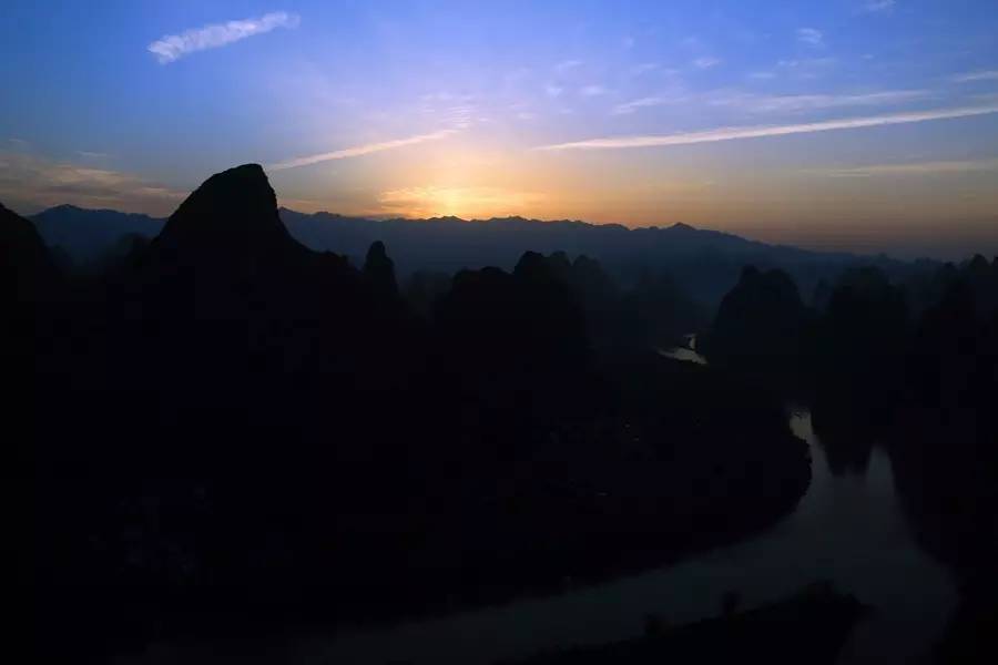 元宝山下,山水云间,悠悠闲云时光,恰好那时我也在