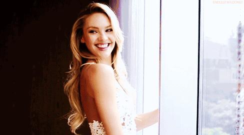 如果你的女朋友太漂亮怎么办,女朋友特别粘人晚上睡觉还要抱着