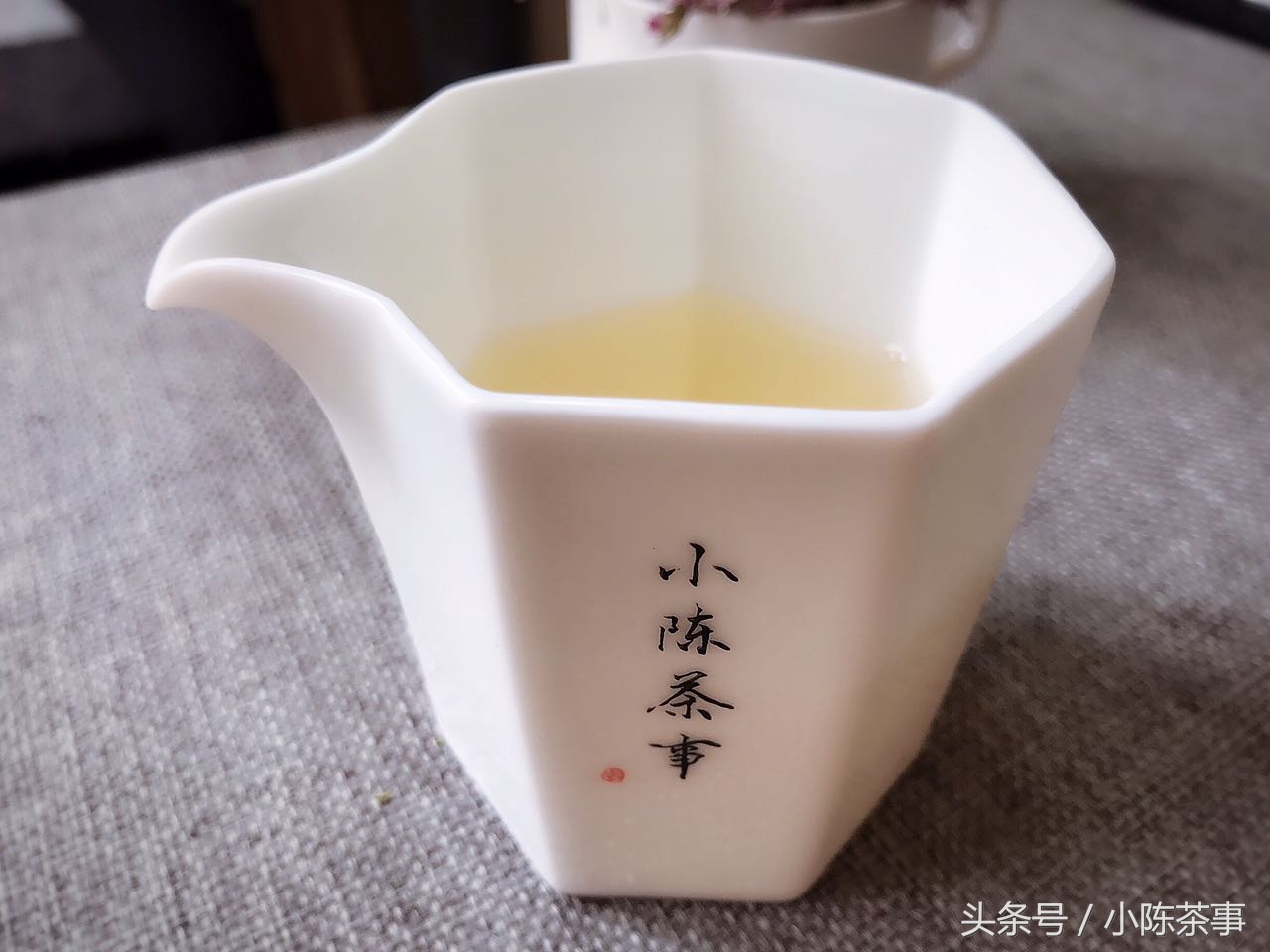 玻璃杯泡茶和陶瓷杯泡茶哪个好,白茶专用超薄玻璃杯