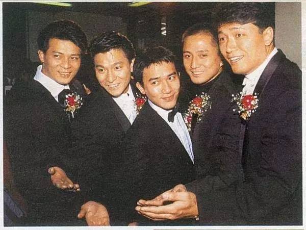 刘德华炸隧道电影,刘德华爆破专家戴的卡西欧